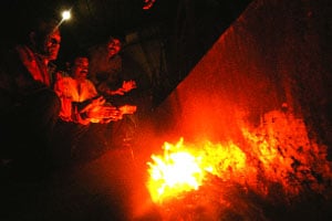 बाल नाटय़ महोत्सवाचा घोळात घोळ