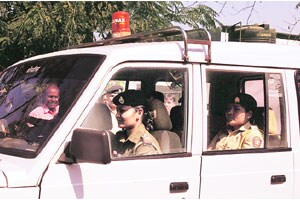 महिलांच्या सुरक्षिततेसाठी ‘निर्भया’ रस्त्यावर
