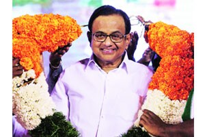 अर्थमंत्री म्हणतात.. निर्देशांकांची उच्चांकी उसळी ही यूपीए सरकारच्या कामगिरीची पावती!