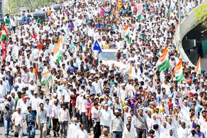 अशोक चव्हाण यांचे जोरदार शक्तिप्रदर्शन