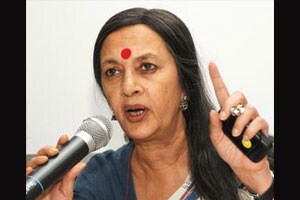 गुजरातच्या विकासाचा दावा निखालस खोटा – करात