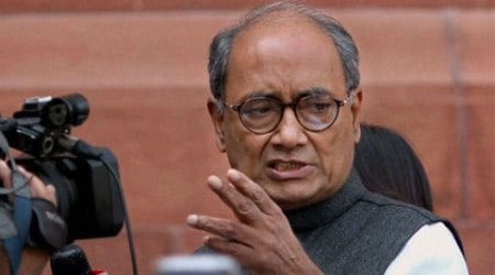 मोदींपेक्षा सुषमा स्वराज पंतप्रधानपदासाठी योग्य- दिग्विजय सिंह