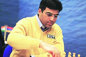 आनंद जेतेपदाच्या उंबरठय़ावर आनंद जेतेपदाच्या उंबरठय़ावर