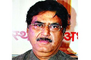 राज्यात परत येईन ते मुख्यमंत्री होण्यासाठीच- मुंडे राज्यात परत येईन ते मुख्यमंत्री होण्यासाठीच- मुंडे