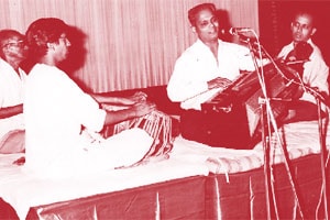 एकमेवाद्वितीय! – श्रीधर फडके