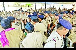 मतदारांच्या उत्साहामुळे उमेदवारांची उत्कंठा शिगेला