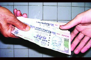 कल्याणचा लाचखोर विक्रीकर