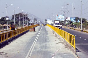 बीआरटी आणि पीएमपीचा कारभार स्वतंत्ररीत्या चालवावा