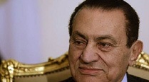 होस्नी मुबारक यांना तीन वर्षांचा कारावास