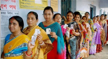 आठव्या टप्प्यातील मतदान संपले; पश्चिम बंगाल आणि सीमांध्रमध्ये उदंड प्रतिसाद