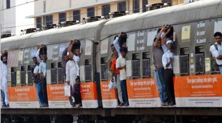 मध्य रेल्वेसाठी शनिवारची रात्र ऐतिहासिक!