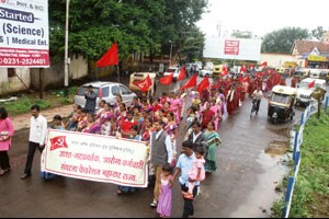 ‘खासगीकरणामुळे सरकारी कर्मचा-यांच्या सेवांवर मर्यादा’