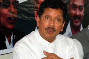दीपक केसरकरांचा आमदराकीचा राजीनामा; ५ ऑगस्टला शिवसेनेत प्रवेश