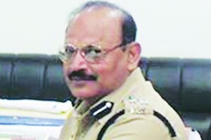 लाय डिटेक्टर तपासणीला पारसकर यांचा नकार, मॉडेलची मात्र तयारी