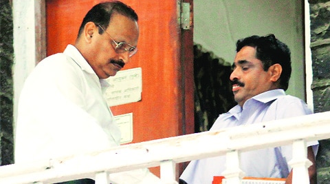 पारसकरांपुढील अडचणींत वाढ