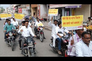 निवडणूक कामात टाळाटाळ, आचारसंहिता भंगाचे सहा गुन्हे