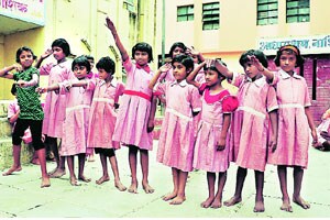 सर्वकार्येशु सर्वदा : निराश्रितांचा ‘आधार’