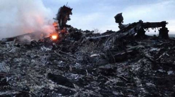 जुलै २०१४ मध्ये युक्रेनच्या हद्दीत मलेशियन एअरलाईन्सचे विमान संशयास्पदरित्या कोसळले होते.