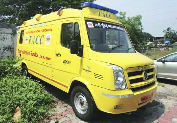 महापालिकेचे फिरते रुग्णालय कोमात महापालिकेचे फिरते रुग्णालय कोमात