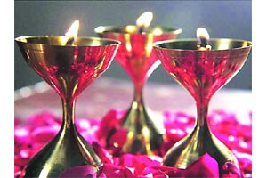 स्वागत दिवाळीचे : दीप:ज्योती नमोऽ स्तुते