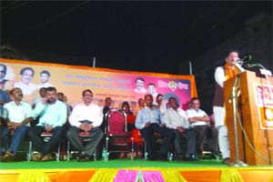 ‘सिंधुदुर्गात शांतता व समृद्धी आणा’- दीपक केसरकर