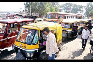 शहरातील अवैध व अ‍ॅपेरिक्षा बंद करा