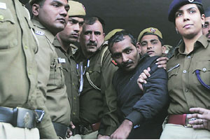 शिक्षा कंपनीच्याच बनवाबनवीबद्दल