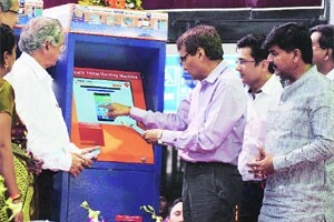 रेल्वेच्या जमिनी केवळ भाडेतत्त्वावर देणार
