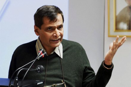 मध्य प्रदेश रेल्वे अपघात: रेल्वेमंत्री सुरेश प्रभूंच्या राजीनाम्याची मागणी