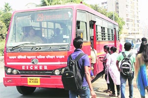 रिक्षाच्या शिक्षेविरोधात कल्याणमध्ये एल्गार!