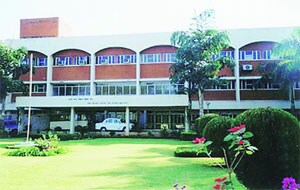 होमी भाभा सेंटर फॉर सायन्स एज्युकेशन येथे पीएच.डी.