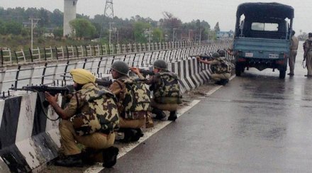 सांबा क्षेत्रात दोन दहशतवादी ठार