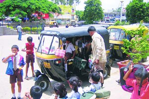 ‘रिक्षांना स्मार्ट कार्ड सक्तीचे करा’