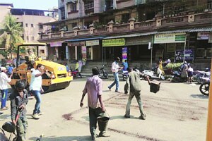 या सत्तेचा मार्ग खड्डय़ातून जातो..