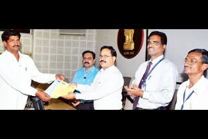 पंतप्रधान विमा योजनेसाठी १ लाख १९ हजार अर्ज