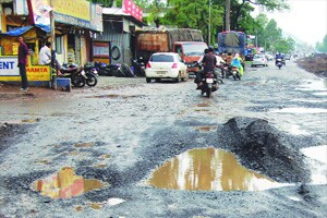 खड्डे बुजविण्यासाठीही महापालिकेला सल्लागारांची गरज