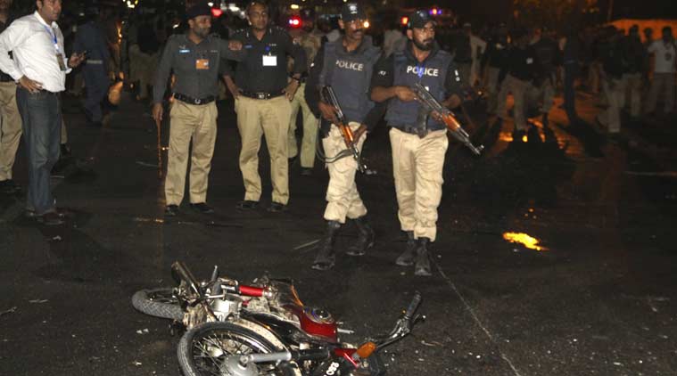 पाकिस्तान- झिम्बाब्वे क्रिकेट सामन्यावेळी मैदानाबाहेर आत्मघातकी हल्ला