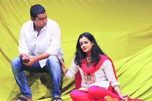 शब्द महत्त्वाचा की करार?