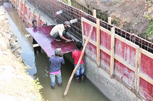 मुख्यमंत्र्यांच्या मार्गावर सिंहस्थ कामांचा देखावा