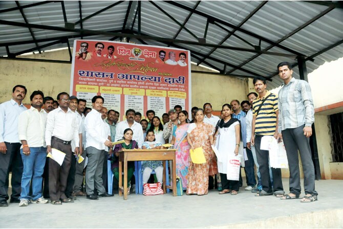 कोथरूडच्या शिवसेनेतर्फे शासन आपल्या दारी उपक्रम