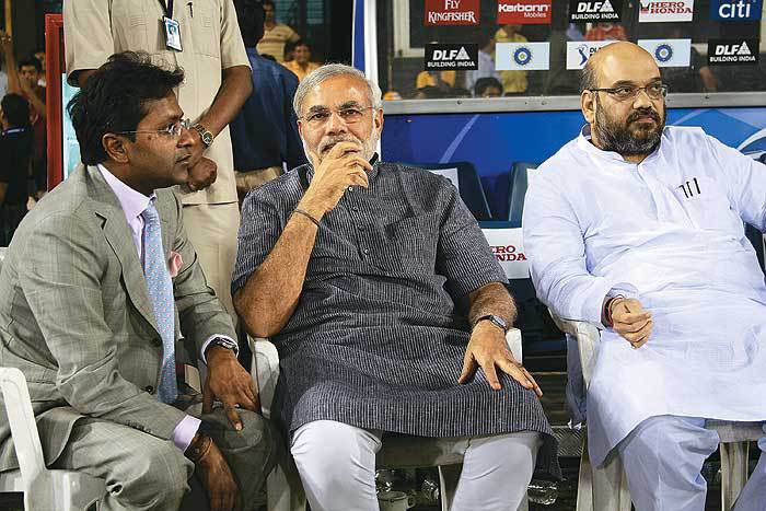 ‘पंतप्रधानांच्या सहमतीनेच स्वराज यांची ललित मोदींना मदत?’