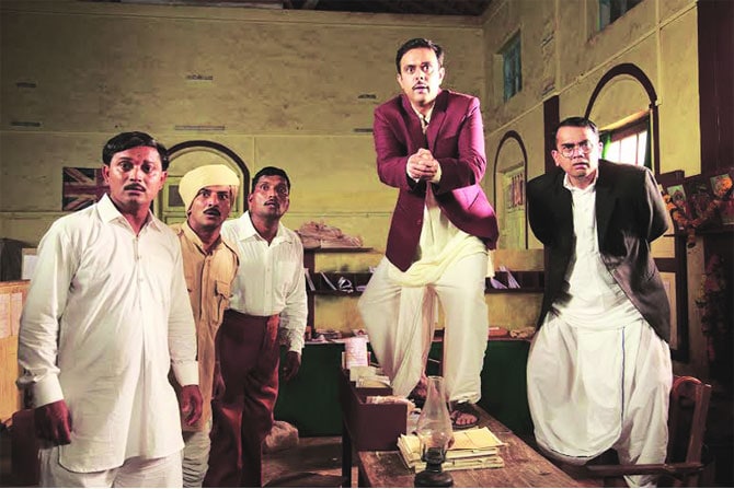 नर्मविनोदी रहस्यमय धमाल