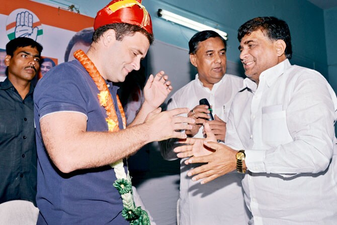 संघाच्या विचारधारेविरुद्ध काँग्रेस पक्षच लढू शकतो – राहुल गांधी