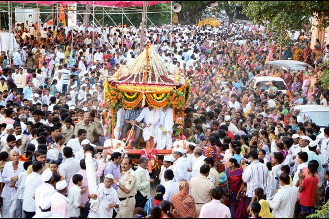 एकनाथ-भानुदासाच्या जयघोषात पैठणहून पालखीचे पंढरपूरला प्रस्थान