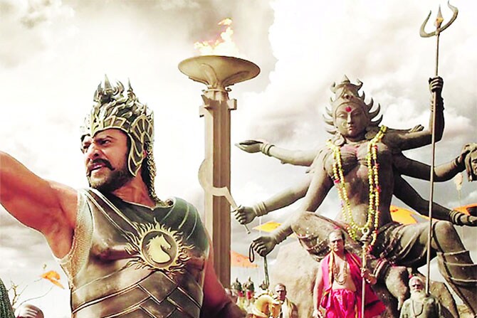 भव्य, नेत्रदीपक चित्रपट