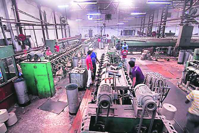 सायझिंग कामगारांच्या संपावरील मंत्रालयातील बैठक तोडग्याविना