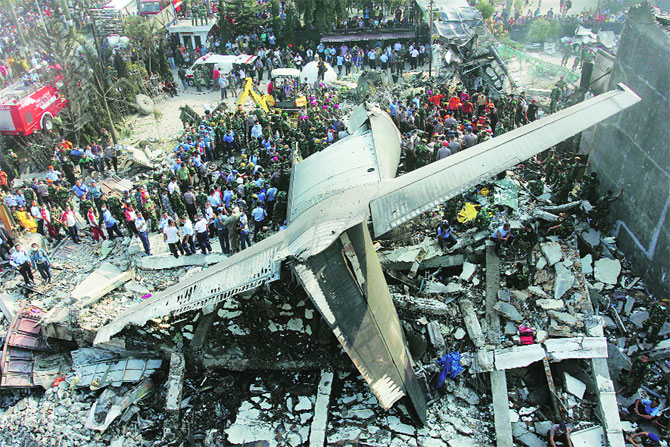 इंडोनेशिया हवाई दलाचे विमान कोसळून ११६ ठार ?