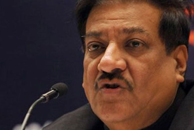 Maharashtra , Assembly , Winter session, Demonetisation , UP election, Congress, BJP , Prithviraj Chavan , Loksatta, Loksatta news, Marathi, marathi news