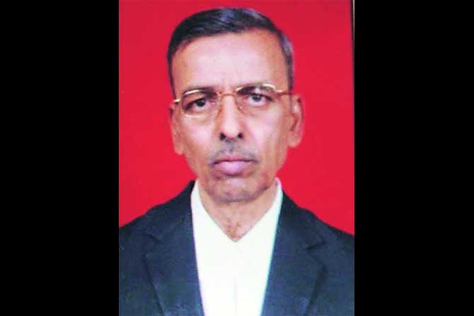 आठवडय़ाची मुलाखत : राजकीय सहभागामुळे धार्मिक उत्सवांना बीभत्स रूप