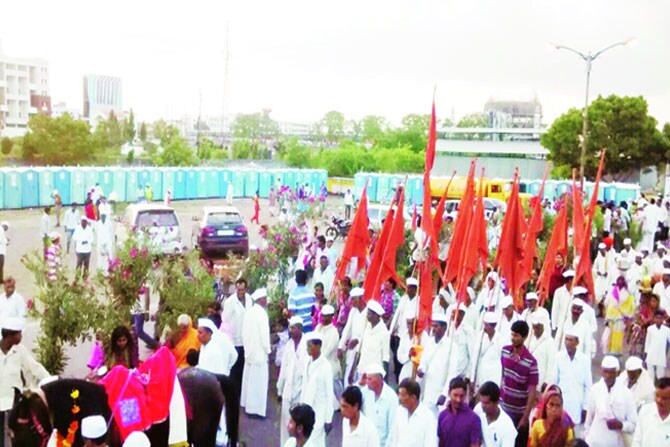 पाउले चालती स्वच्छतेची वाट